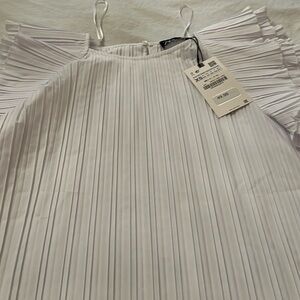 Zara white dress in women’s size XS.